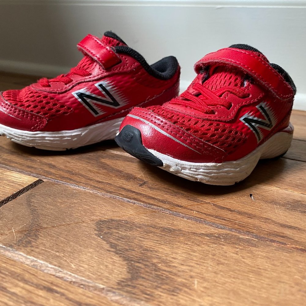 New Balance 5.5W Sneakers